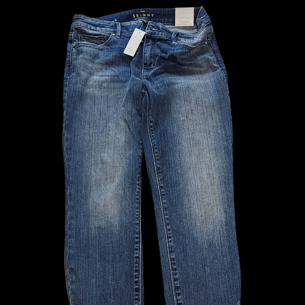 NWT White House Black Market The Skinny Jeans /w Lace Applique Sz. 6